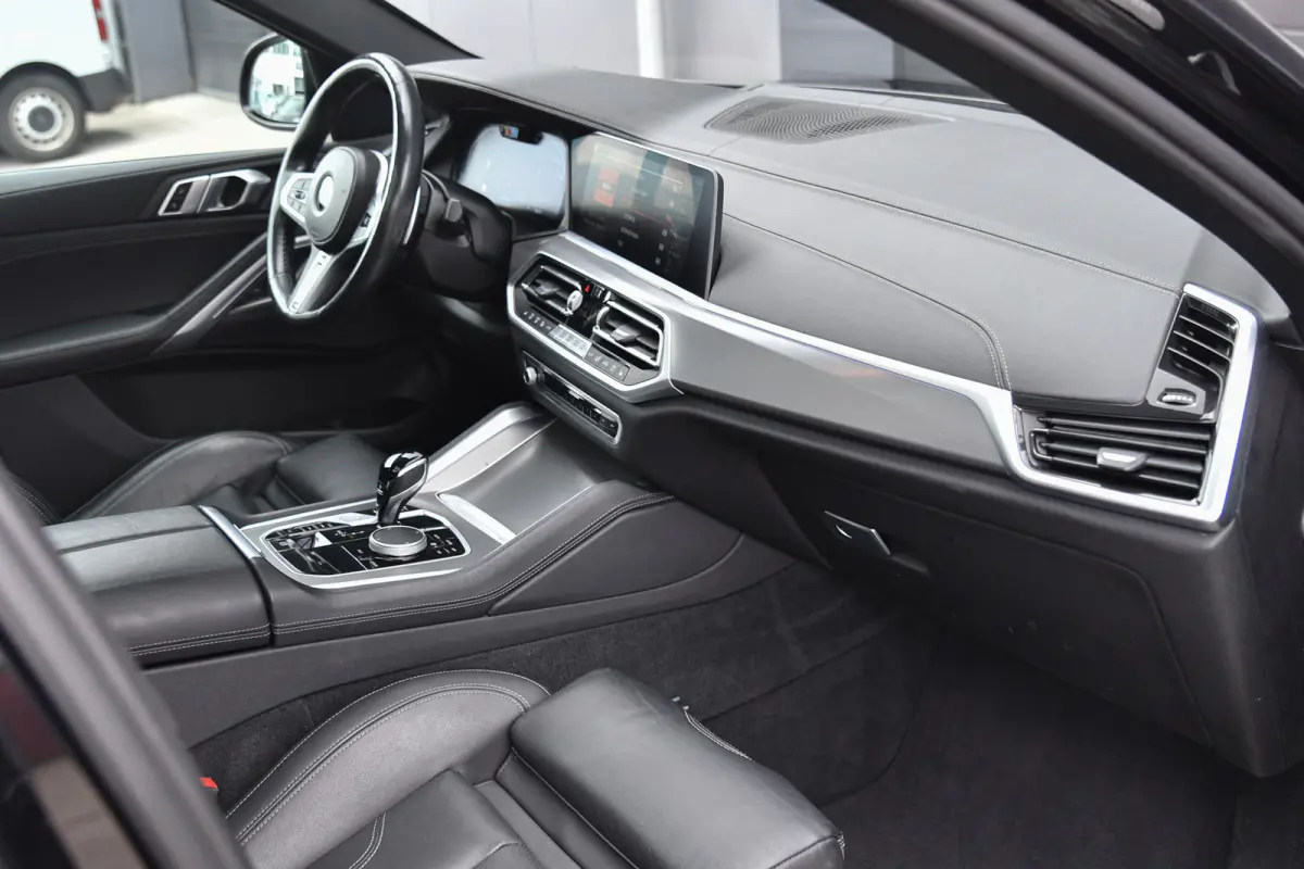 XDrive30d M-Sport, M-Seats, Pano, Laser, HUD, 360 3D, Assisted Driving, Memory!