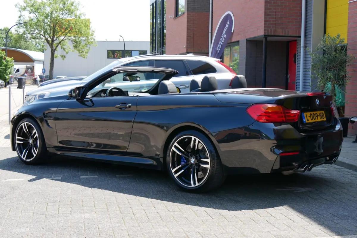 M4 dealer onderhouden. memory. h&k. carbon trim.