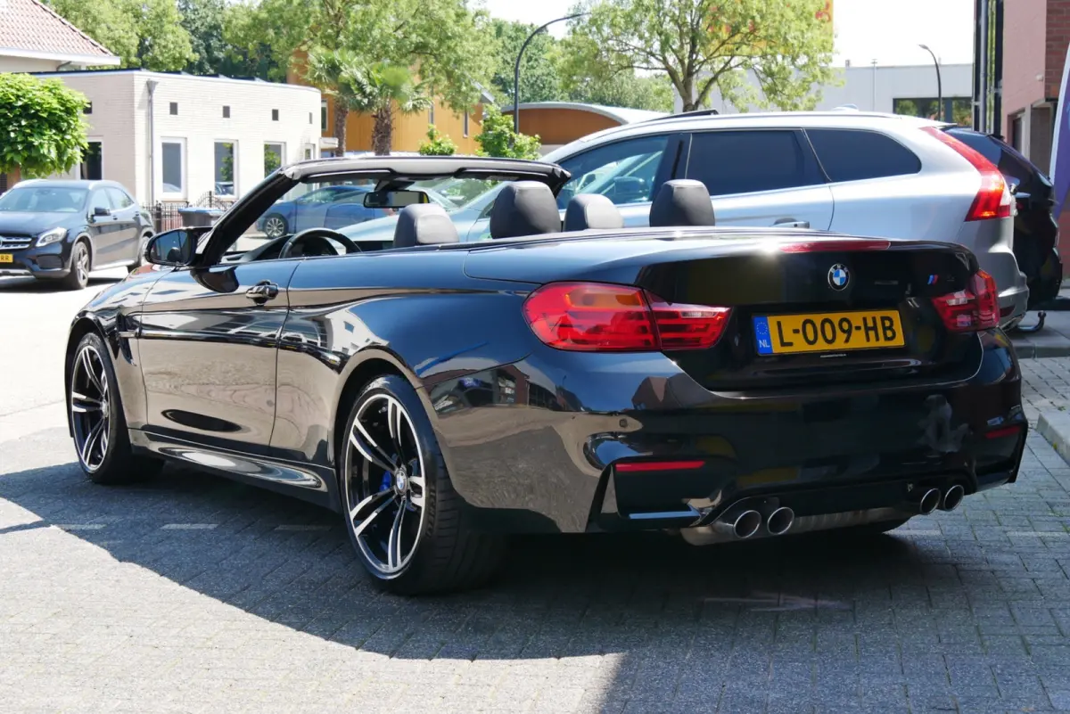 M4 dealer onderhouden. memory. h&k. carbon trim.