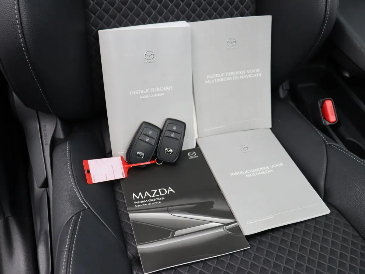 1.5 Homura Plus | panoramadak | Apple carlay-android auto | stoelverwarming | Head-up display |