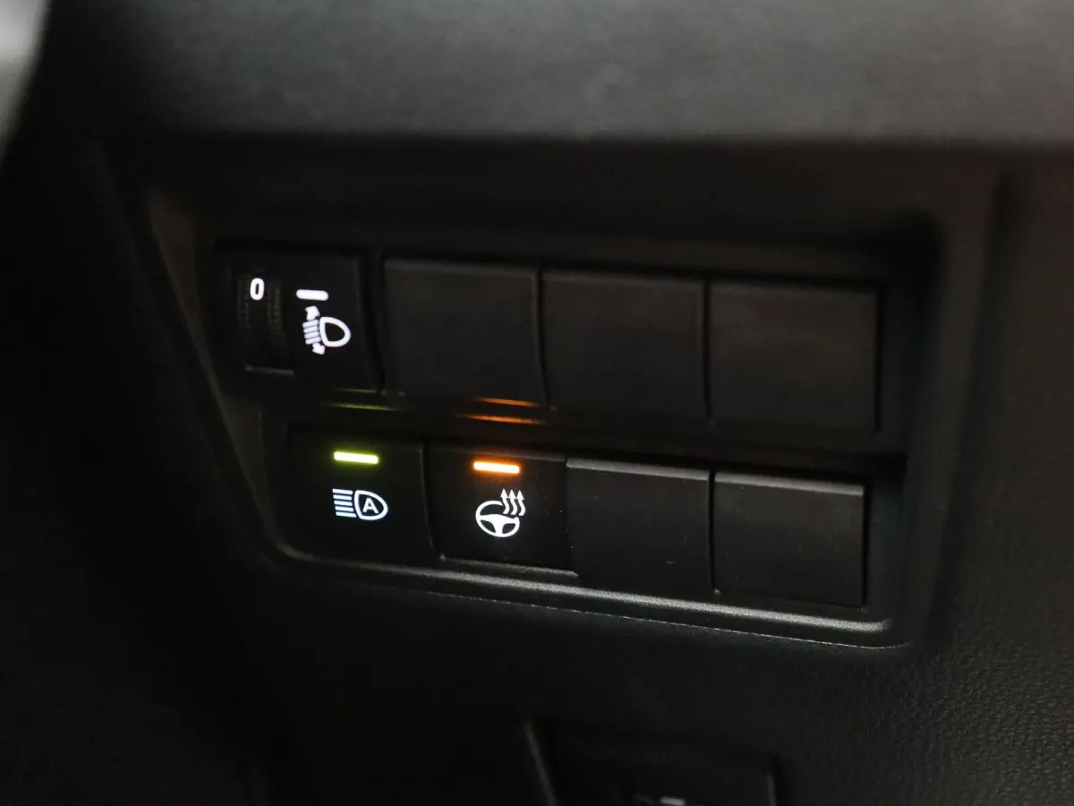 1.5 Homura Plus | panoramadak | Apple carlay-android auto | stoelverwarming | Head-up display |