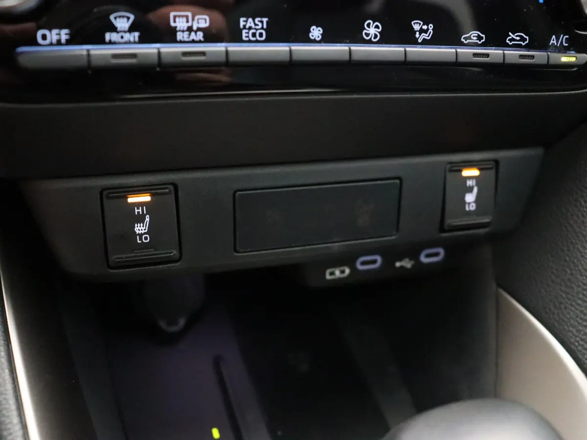 1.5 Homura Plus | panoramadak | Apple carlay-android auto | stoelverwarming | Head-up display |