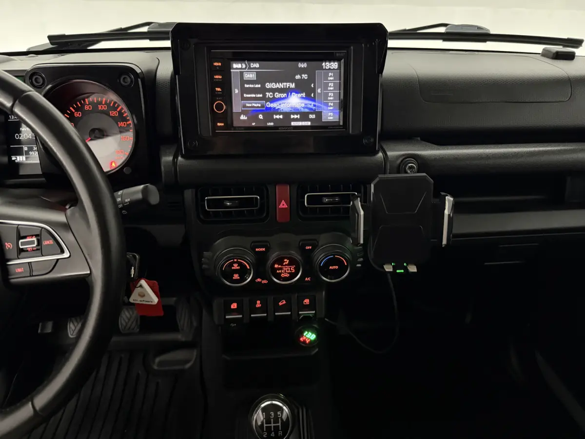 1.5 Comfort Plus 102PK 4WD | Clima | Carplay | Camera | 4 Zits | Cruise | Trekhaak | LED | Bullbar