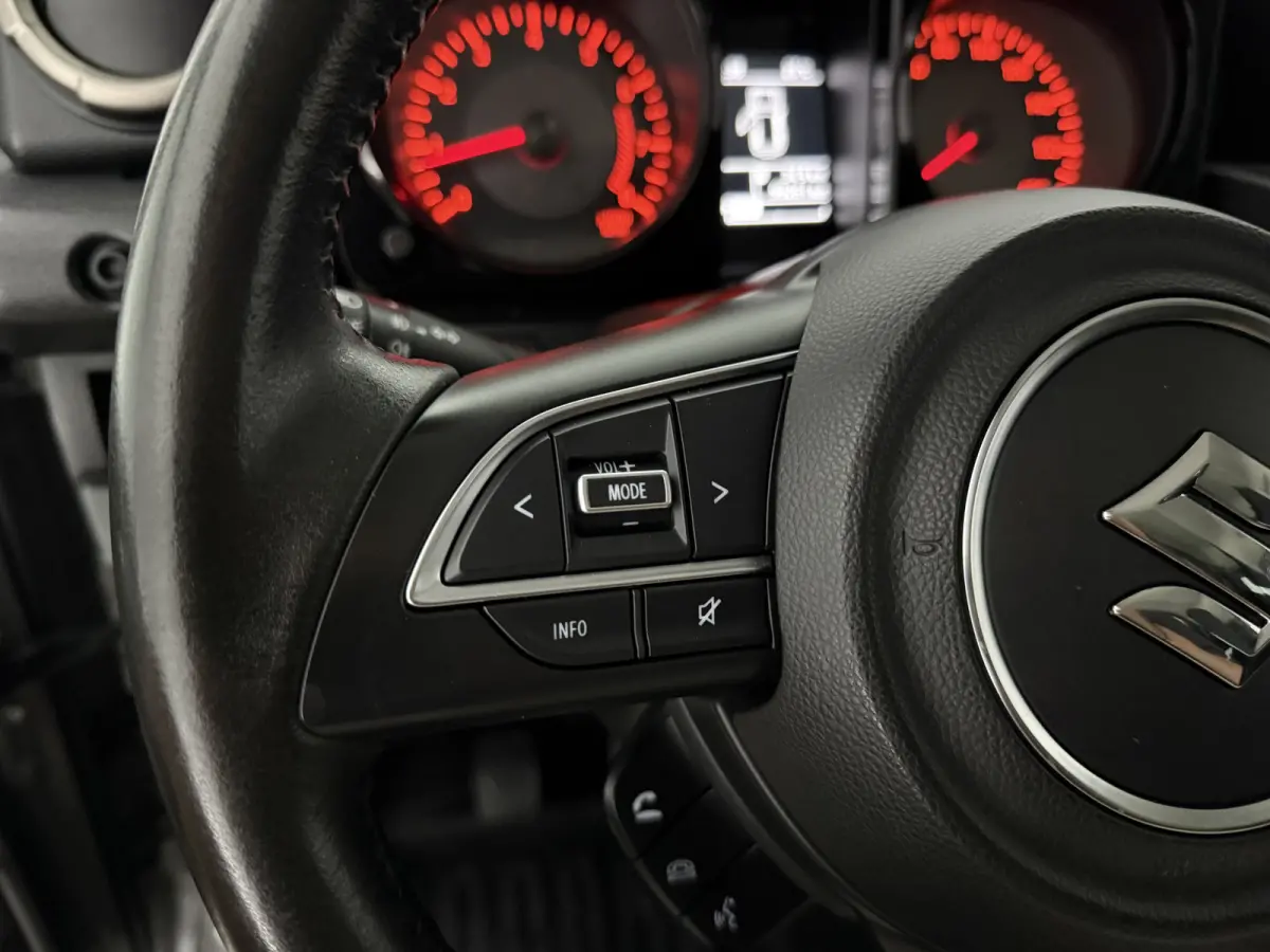 1.5 Comfort Plus 102PK 4WD | Clima | Carplay | Camera | 4 Zits | Cruise | Trekhaak | LED | Bullbar