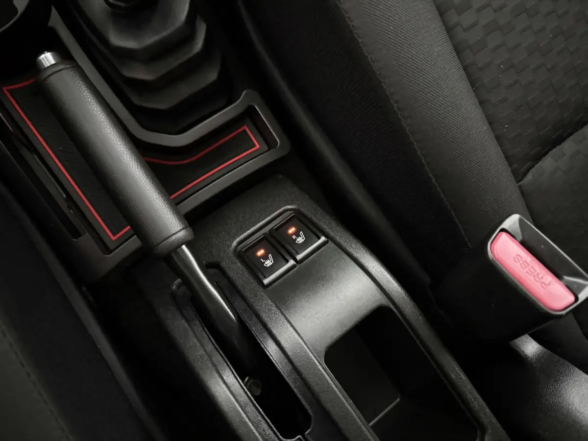 1.5 Comfort Plus 102PK 4WD | Clima | Carplay | Camera | 4 Zits | Cruise | Trekhaak | LED | Bullbar