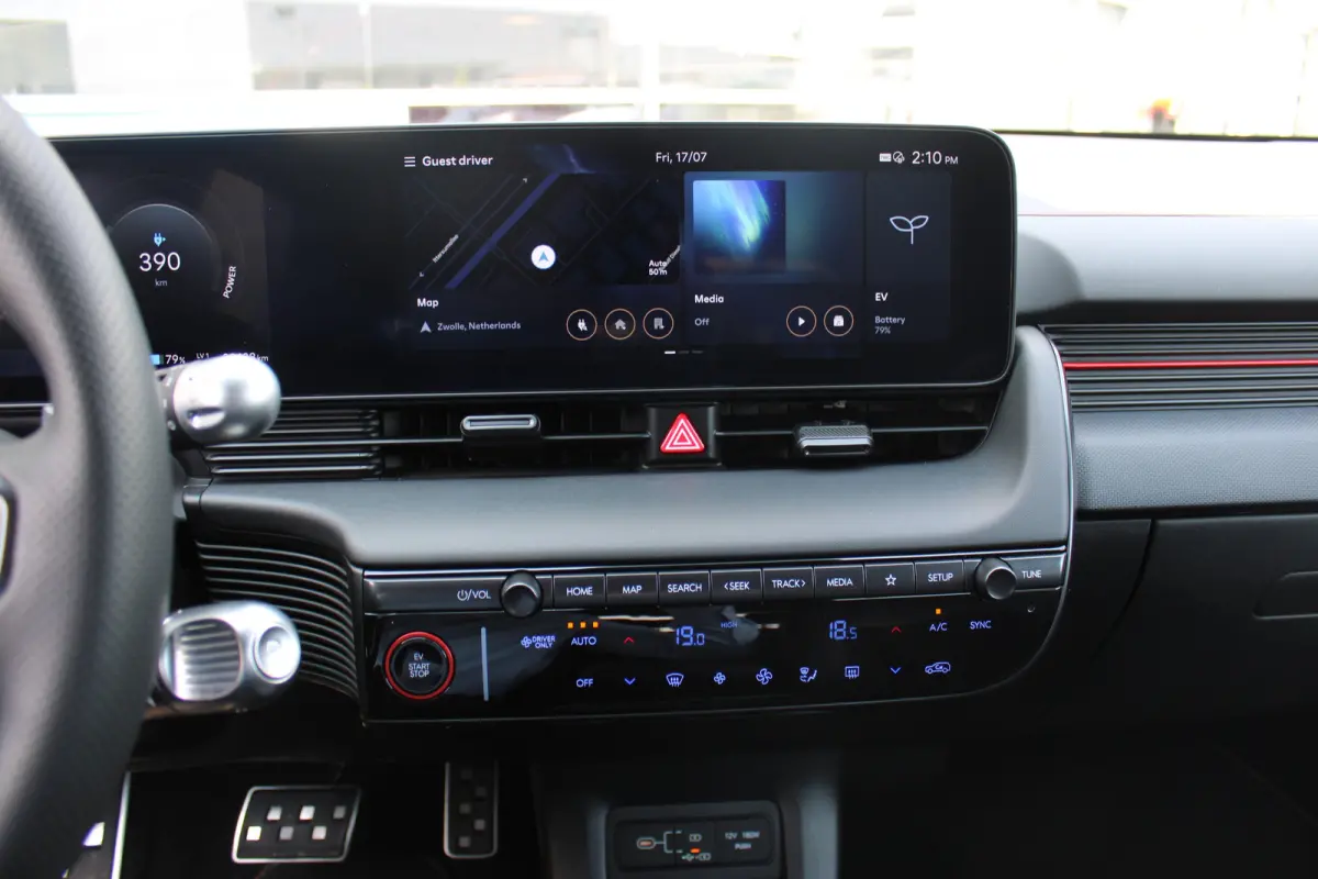 N Line Edition Limited 84 kWh | Achterbank in delen neerklapbaar | Achterruitverwarming | Achteruitrijcamera