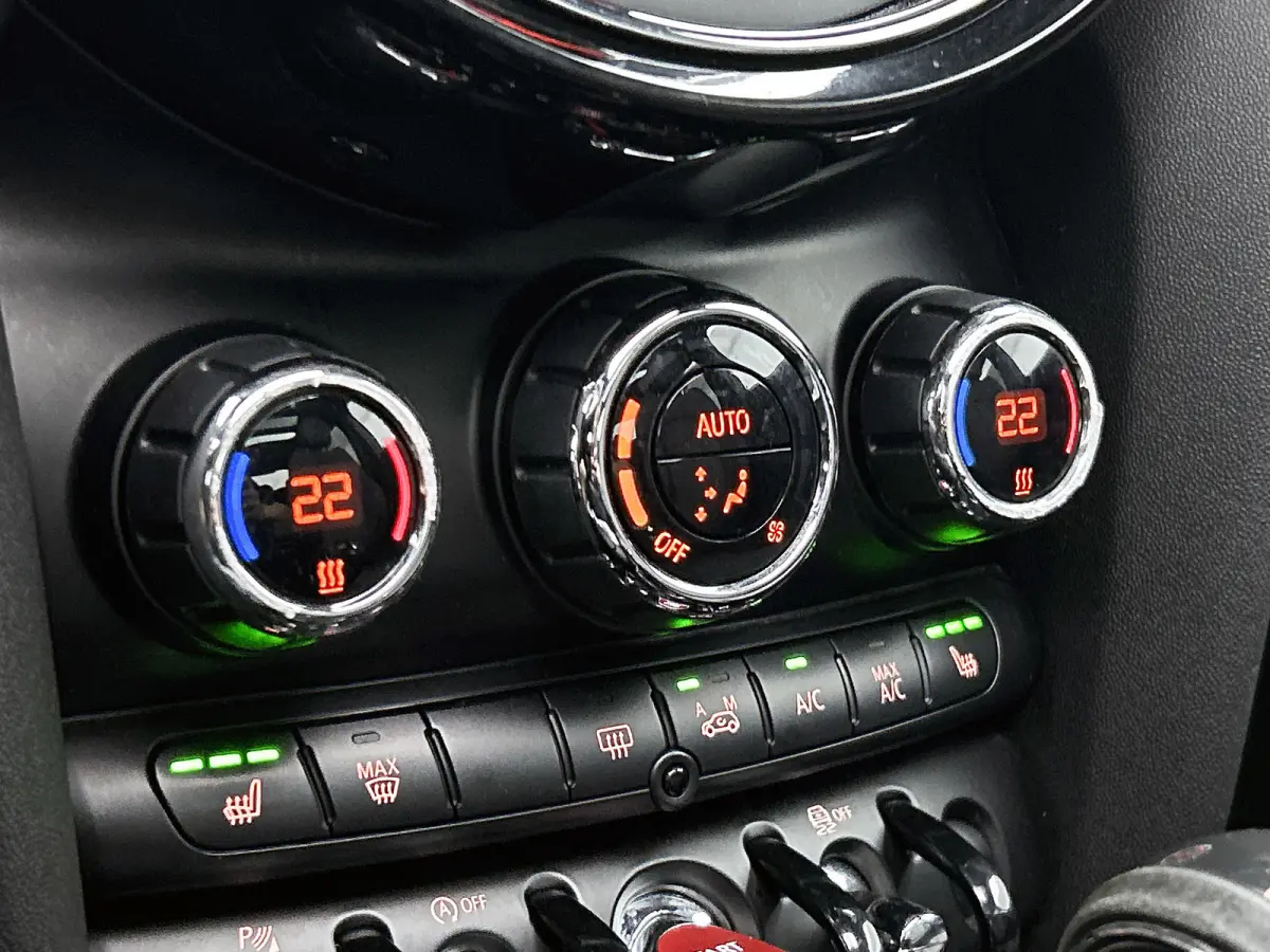 2.0 Cooper S Chili Serious Business | 192PK | PANO | HARMAN/KARDON | STOELVERW | CLIMATE | CRUISE | ETC