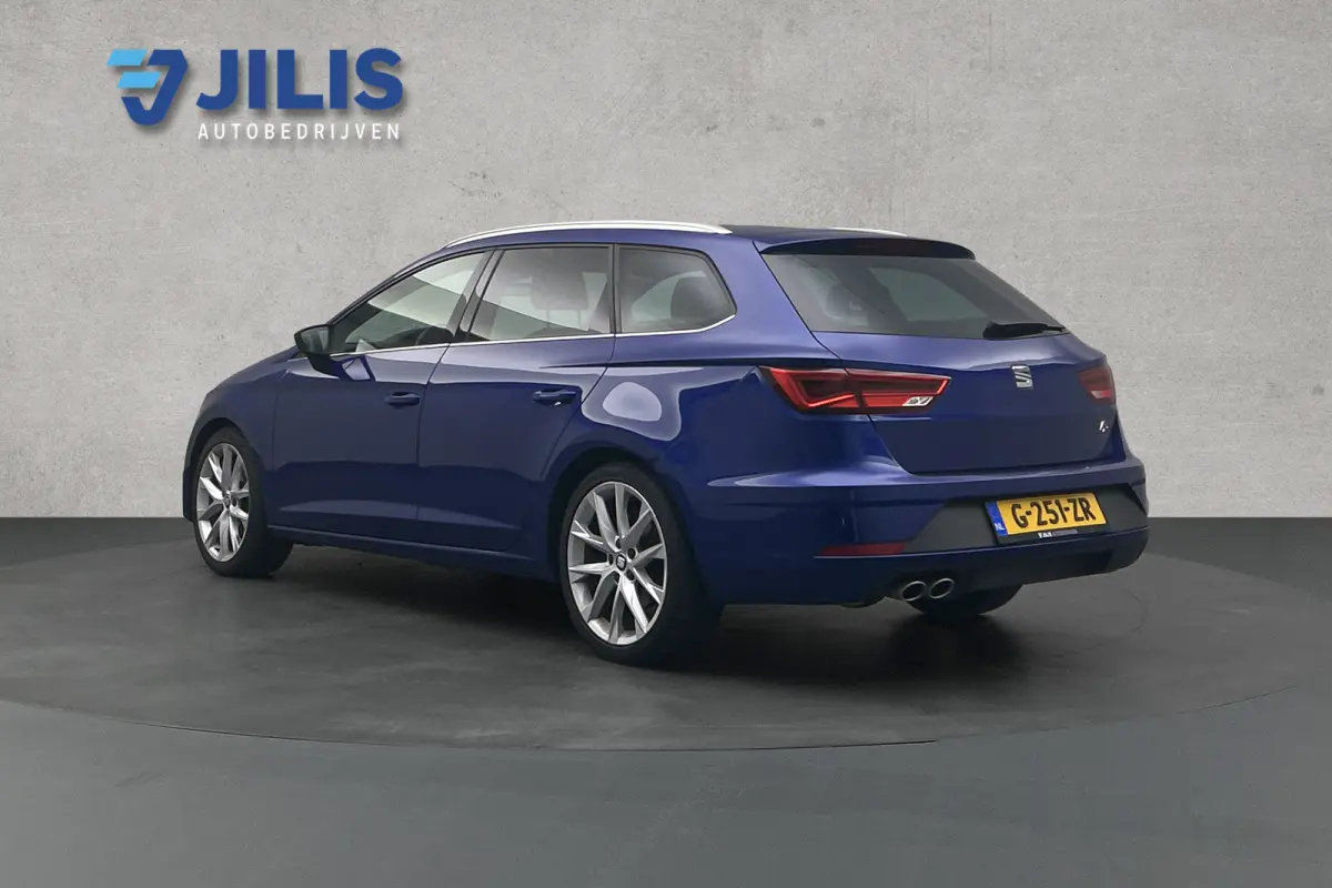 1.5 TSI FR | Half lederen bekleding | Stoelverwarming | Camera