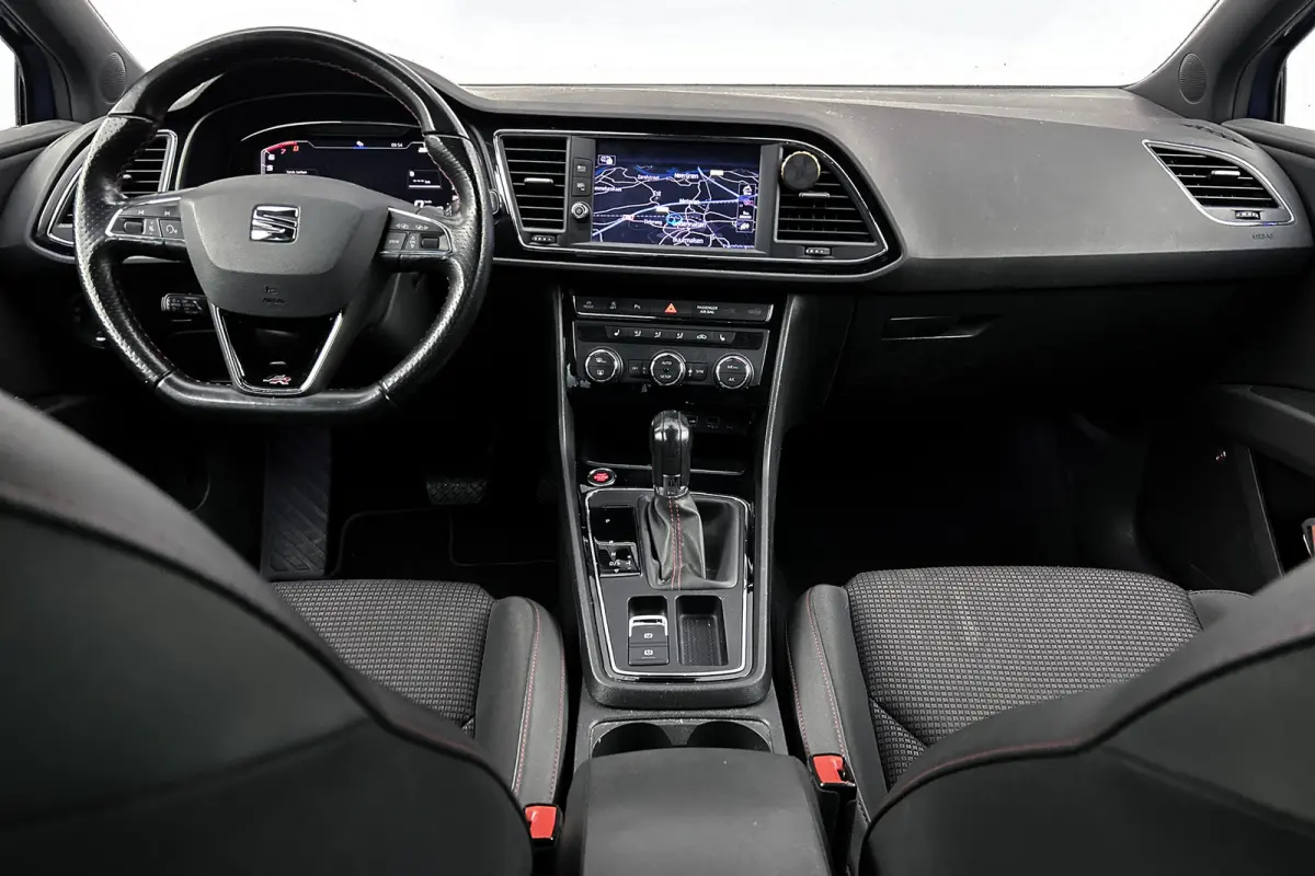 1.5 TSI FR | Half lederen bekleding | Stoelverwarming | Camera