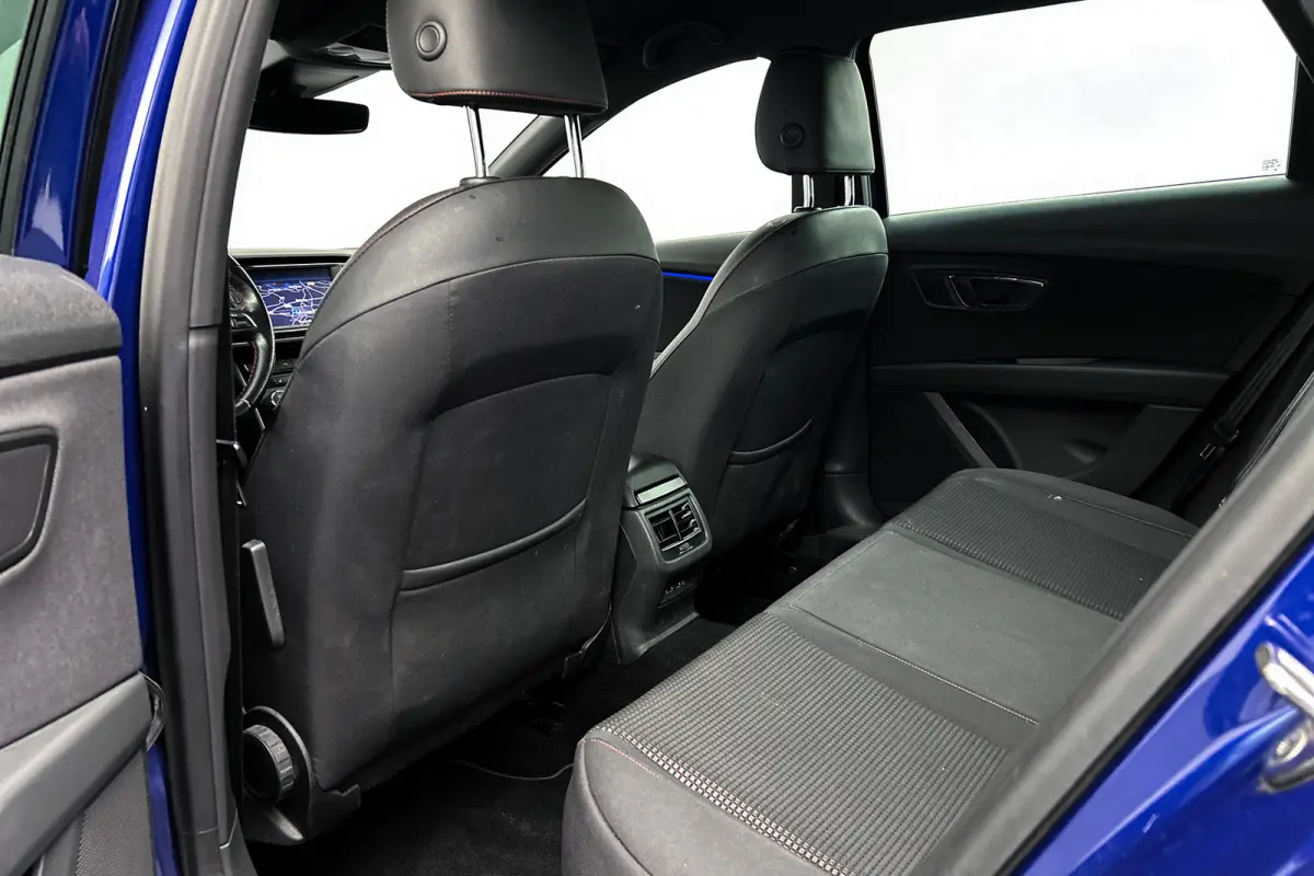 1.5 TSI FR | Half lederen bekleding | Stoelverwarming | Camera