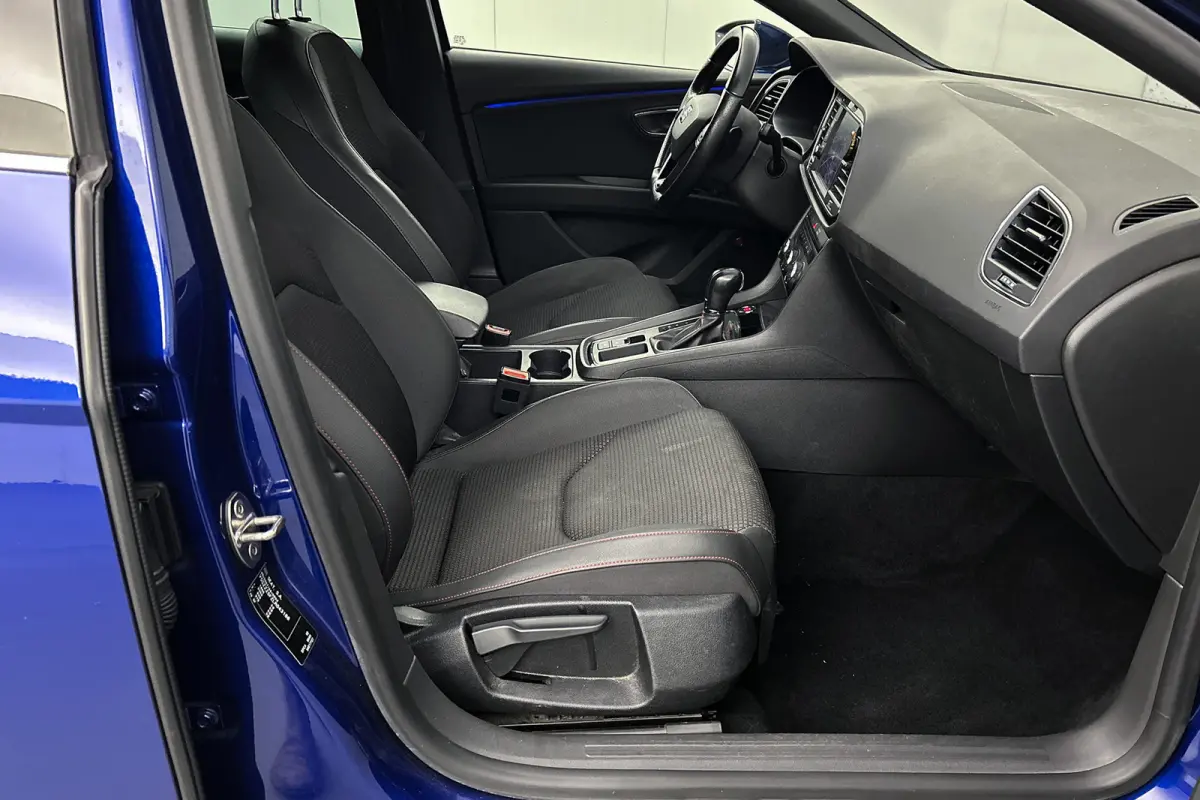 1.5 TSI FR | Half lederen bekleding | Stoelverwarming | Camera