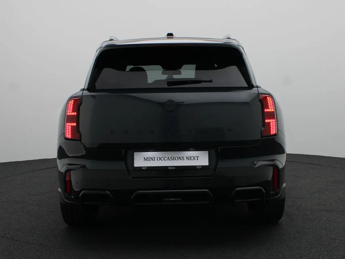 C John Cooper Works + Pakket XL + Trekhaak + Panoramadak + Elektrisch verstelbare stoelen + Driving Assistant Professional + Harman Kardon + 20''