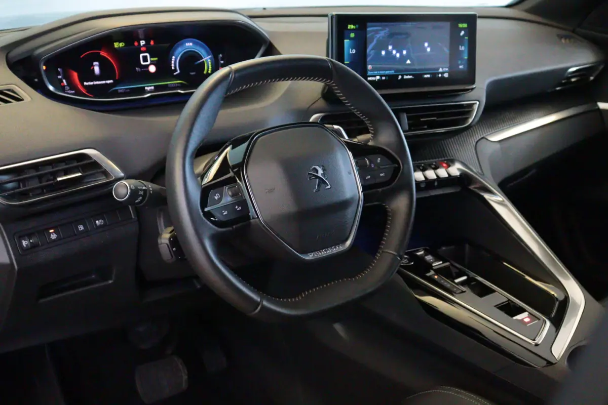 1.6 HYbrid 180pk Allure | NAVI / APPCONNECT | CAMERA + PDC | CRUISE | LANE-ASSIST | VIRTUAL COCKPIT |