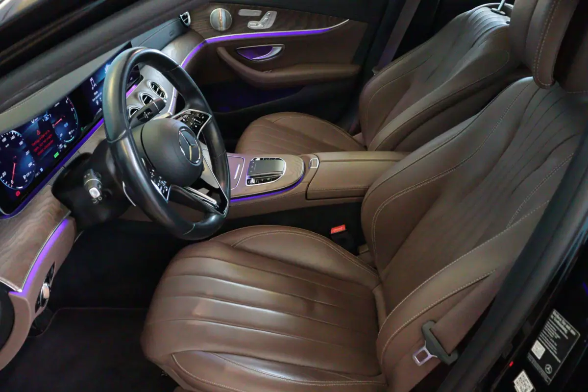 300de Luxury Line | NAVI / APPCONNECT | CAMERA + PDC | ADAP CRUISE | STUUR / STOELVERW + MASSAGE | BURMESTER AUDIO |