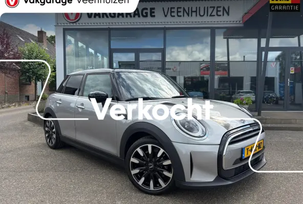 1.5 Cooper Camden Edition|Rijklaar prijs|Camera|Carplay|Stoelverw.|Navi|Cruise|