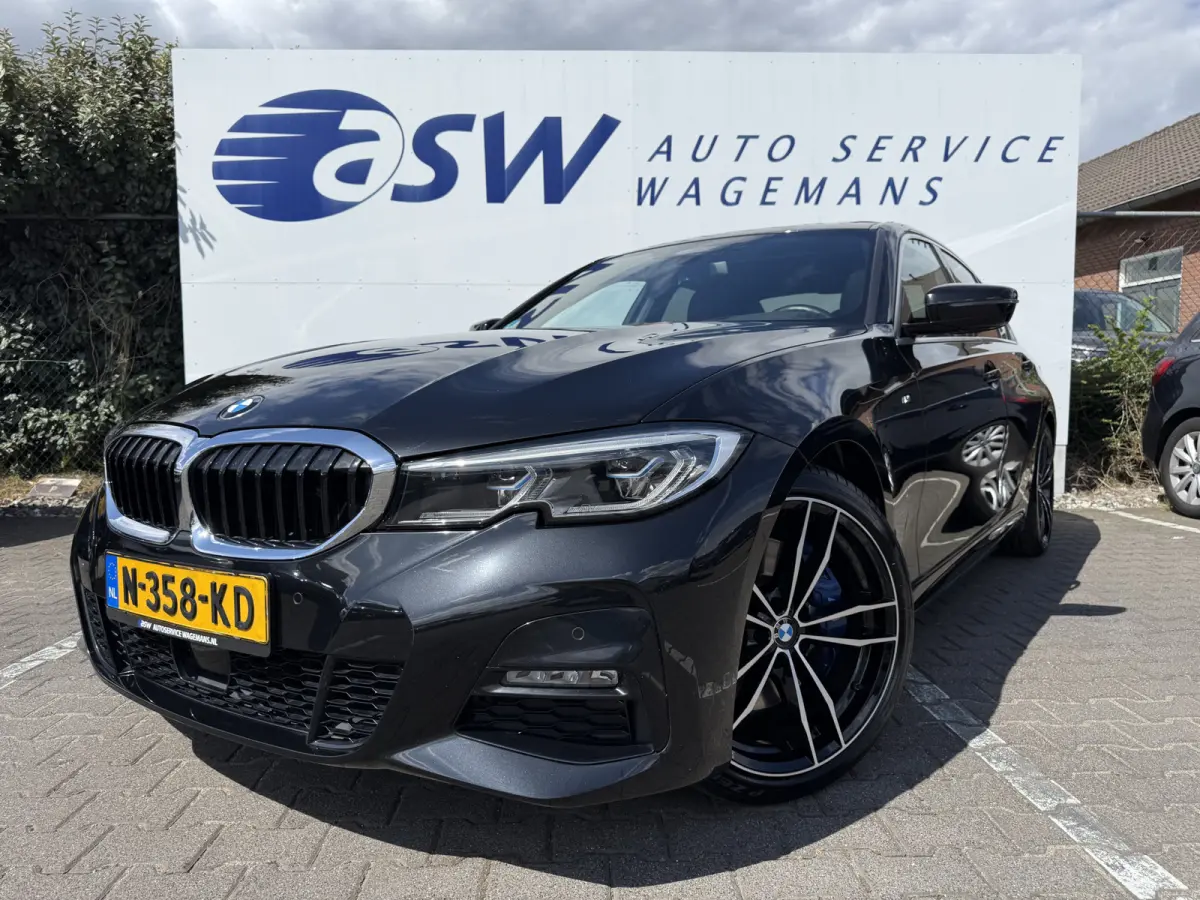 330i M-Sport High Executive | Schuifdak | Trekhaak | ACC | Laser LED | 19 inch