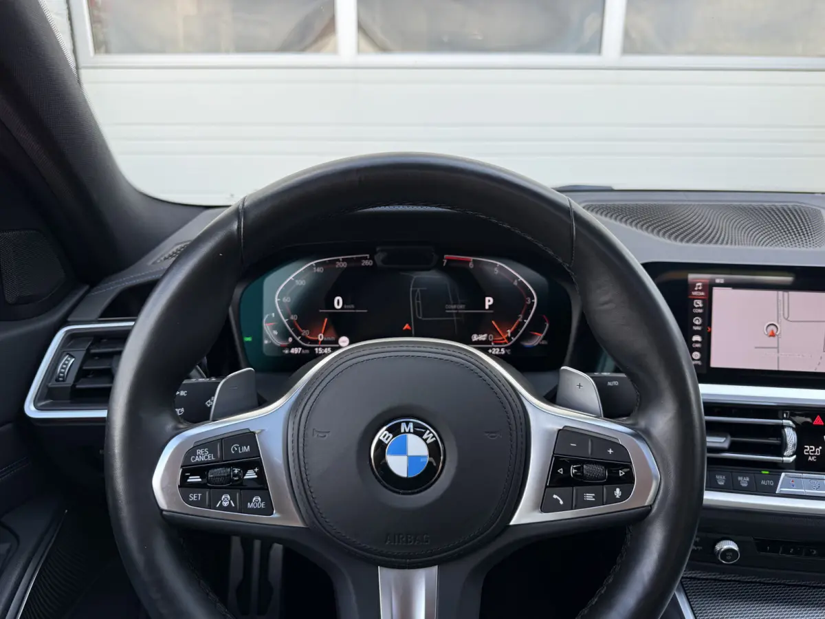 330i M-Sport High Executive | Schuifdak | Trekhaak | ACC | Laser LED | 19 inch