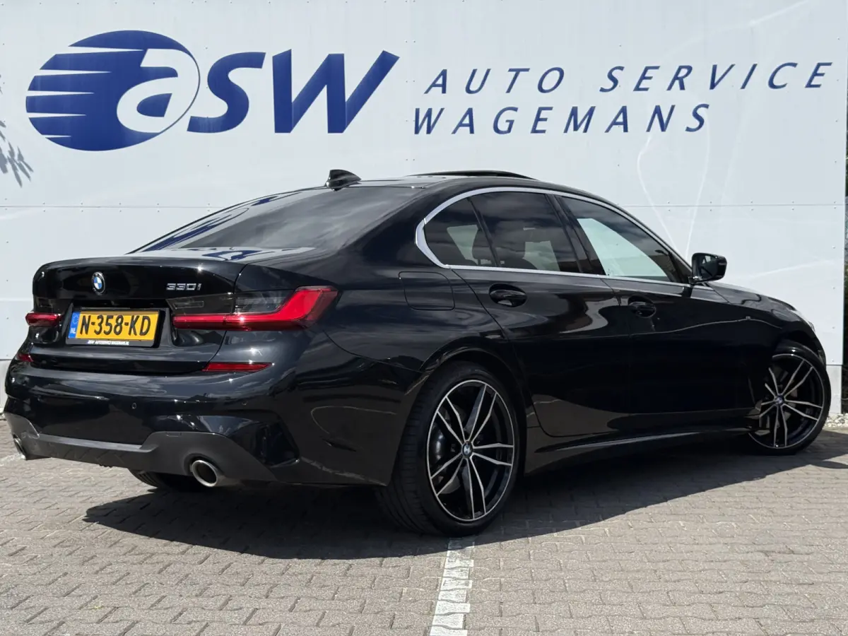 330i M-Sport High Executive | Schuifdak | Trekhaak | ACC | Laser LED | 19 inch