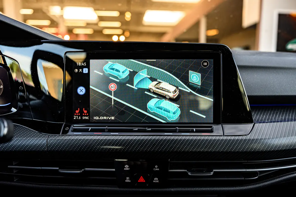 2.0 TSI 4Motion R Performance|H&K|Camera|Drift|Pano|Carplay|