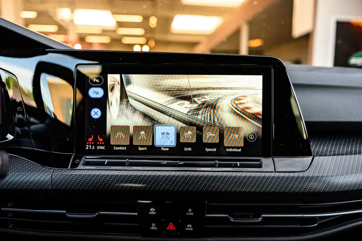 2.0 TSI 4Motion R Performance|H&K|Camera|Drift|Pano|Carplay|