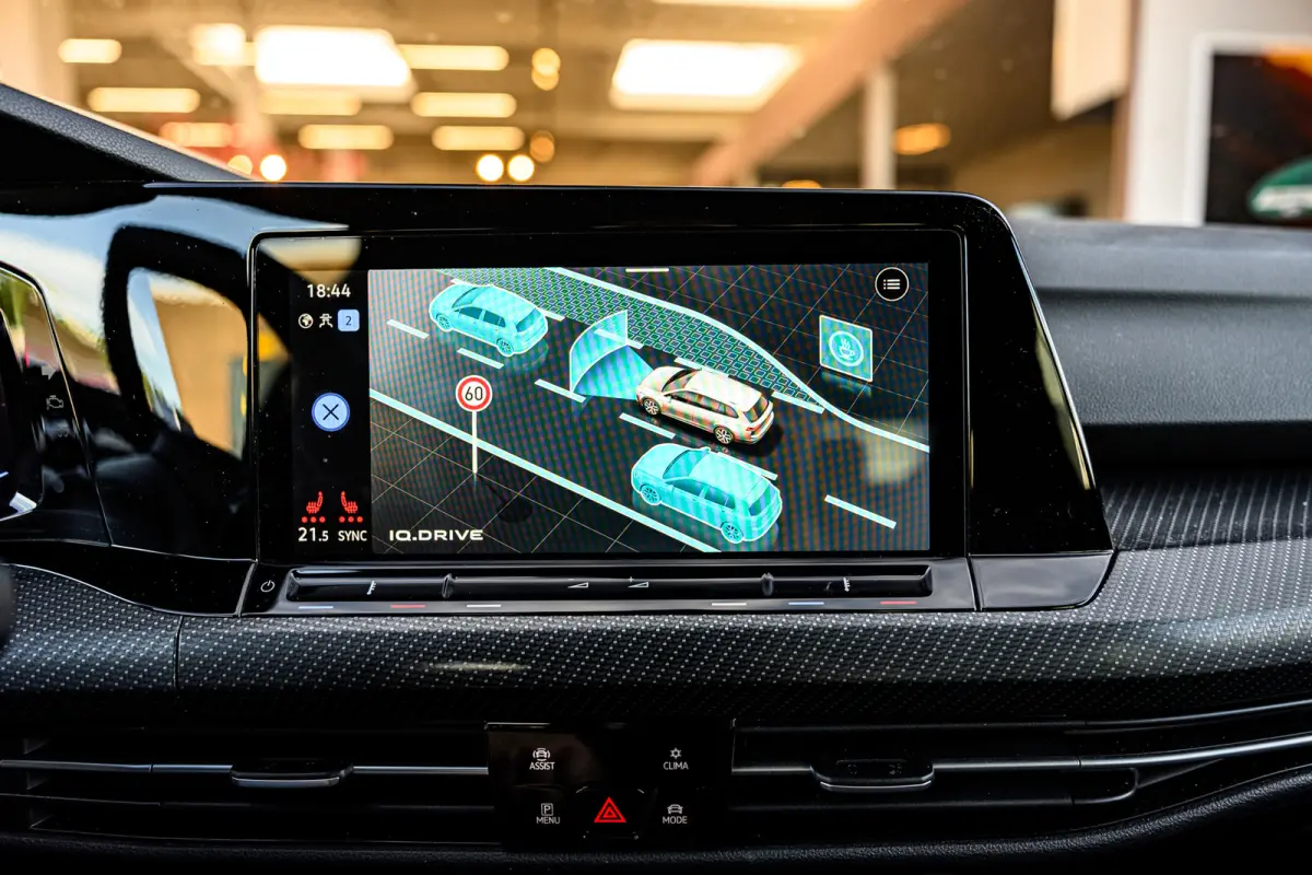 2.0 TSI 4Motion R Performance|H&K|Camera|Drift|Pano|Carplay|