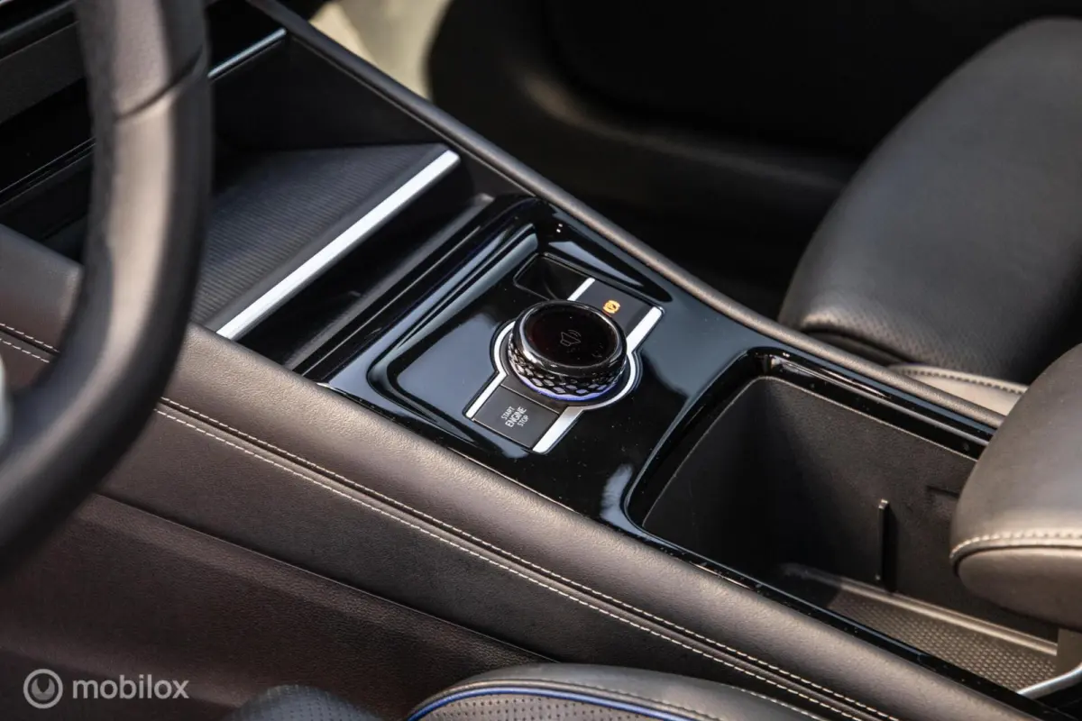 1.5 eHybrid R-Line|Leer|Massage|Trekh.|IQ|NL-auto|Stoelventilatie|Black-Style