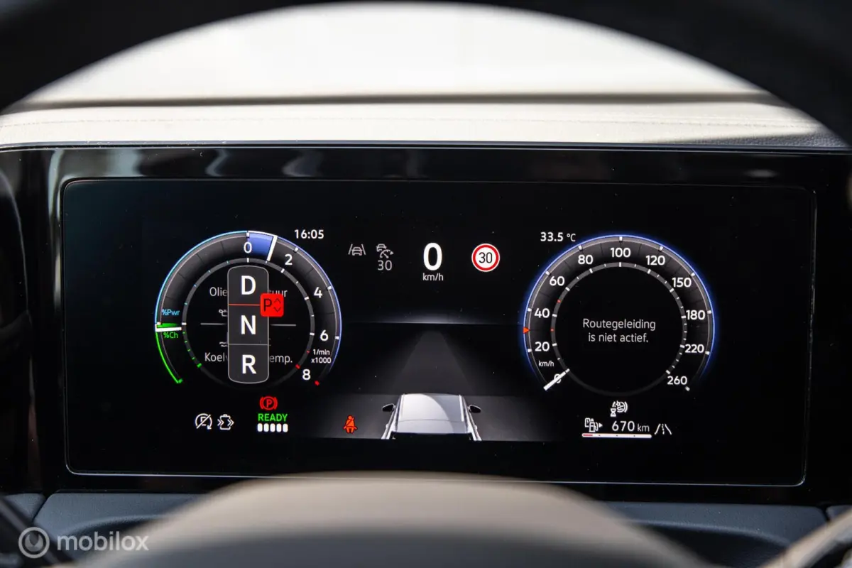 1.5 eHybrid R-Line|Leer|Massage|Trekh.|IQ|NL-auto|Stoelventilatie|Black-Style