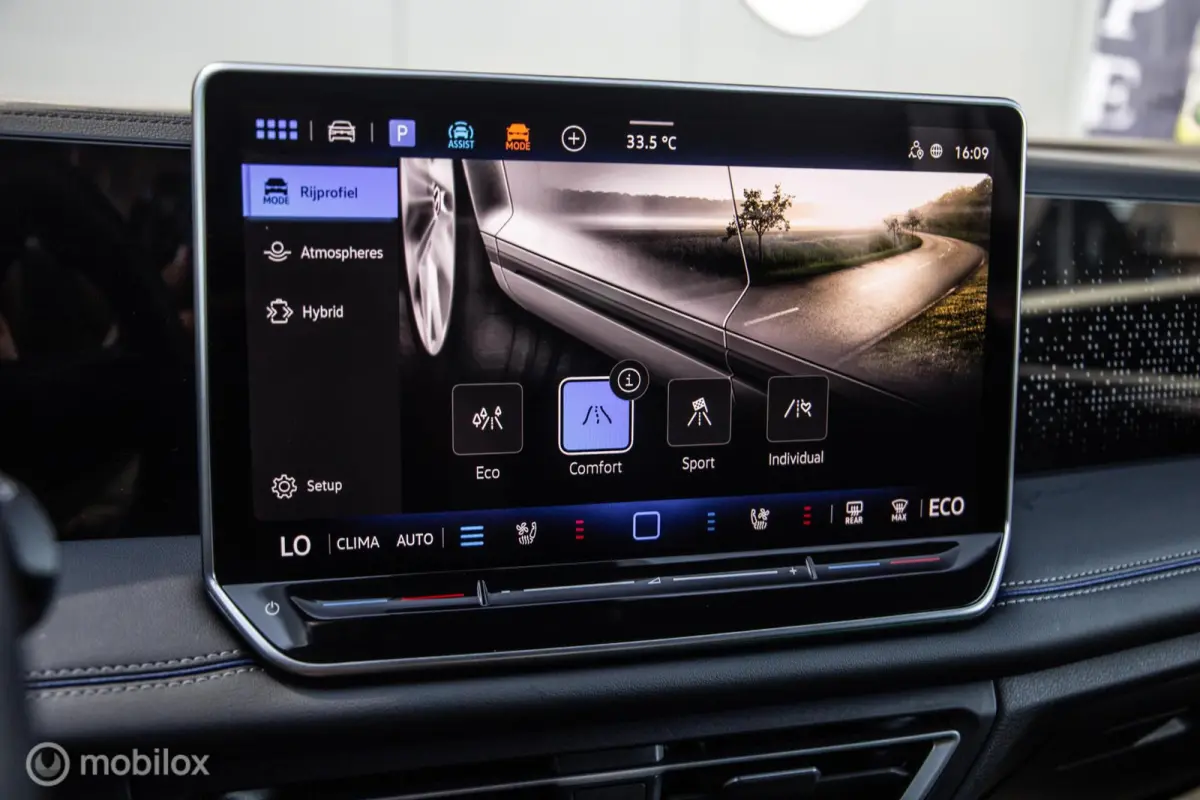 1.5 eHybrid R-Line|Leer|Massage|Trekh.|IQ|NL-auto|Stoelventilatie|Black-Style