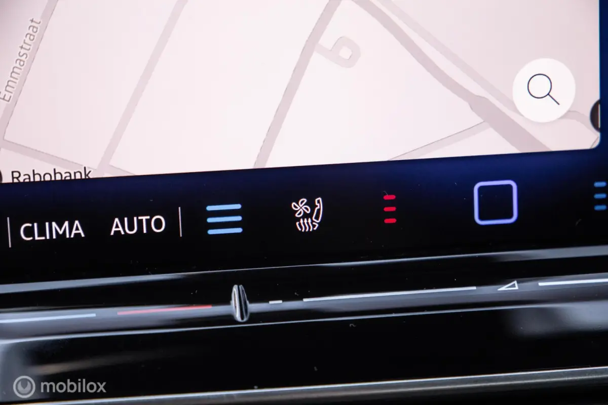 1.5 eHybrid R-Line|Leer|Massage|Trekh.|IQ|NL-auto|Stoelventilatie|Black-Style
