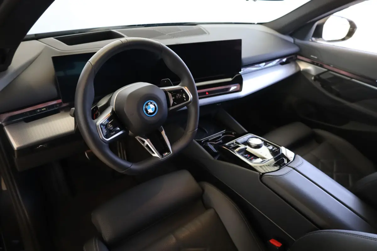 530e xDrive | M Sportpakket | Panorama Dak | Harman/Kardon | Driving Assistant Professional