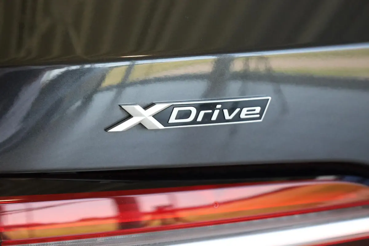 530e xDrive | M Sportpakket | Panorama Dak | Harman/Kardon | Driving Assistant Professional