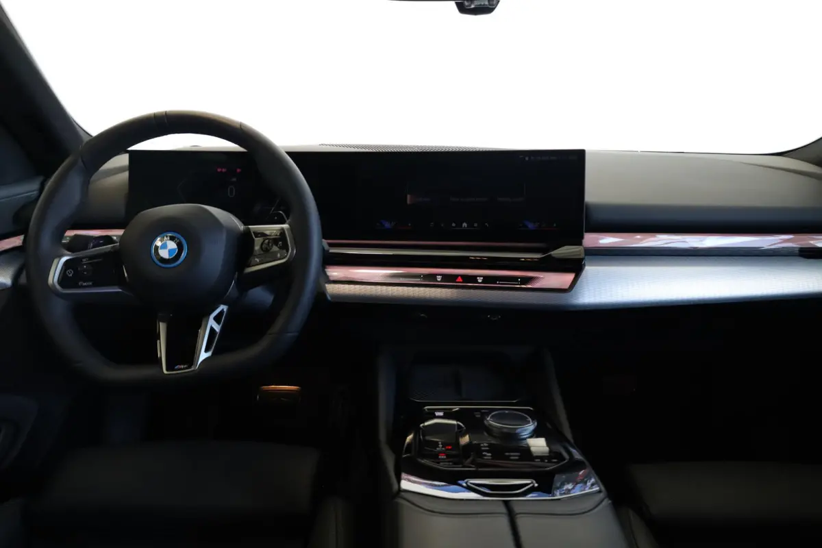 530e xDrive | M Sportpakket | Panorama Dak | Harman/Kardon | Driving Assistant Professional