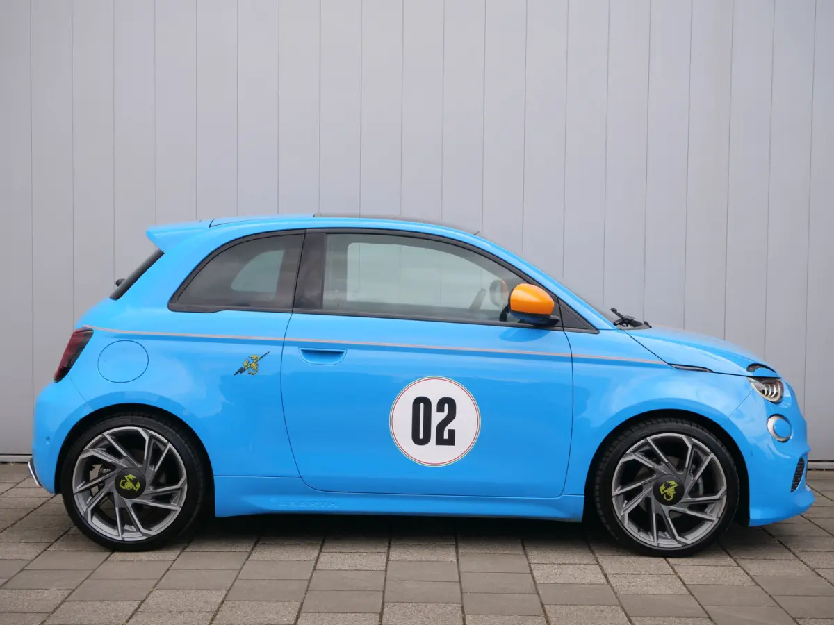 Abarth Turismo 42 kWh 155Pk Automaat Navigatie / LED / Panoramadak / Camera / SOH 95%