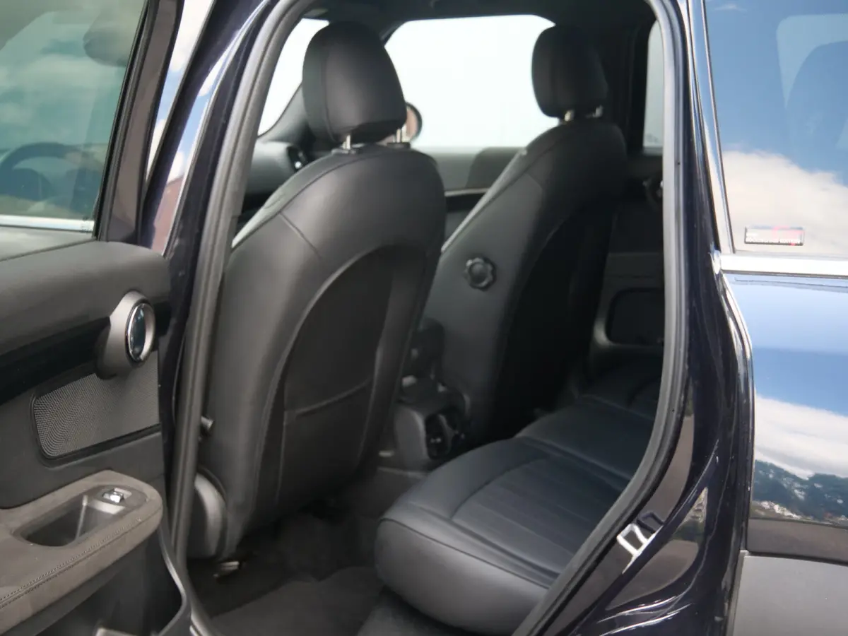 2.0 Cooper S Rockingham GT Edition Headup display / Camera / 19 Inch / Sportstoelen