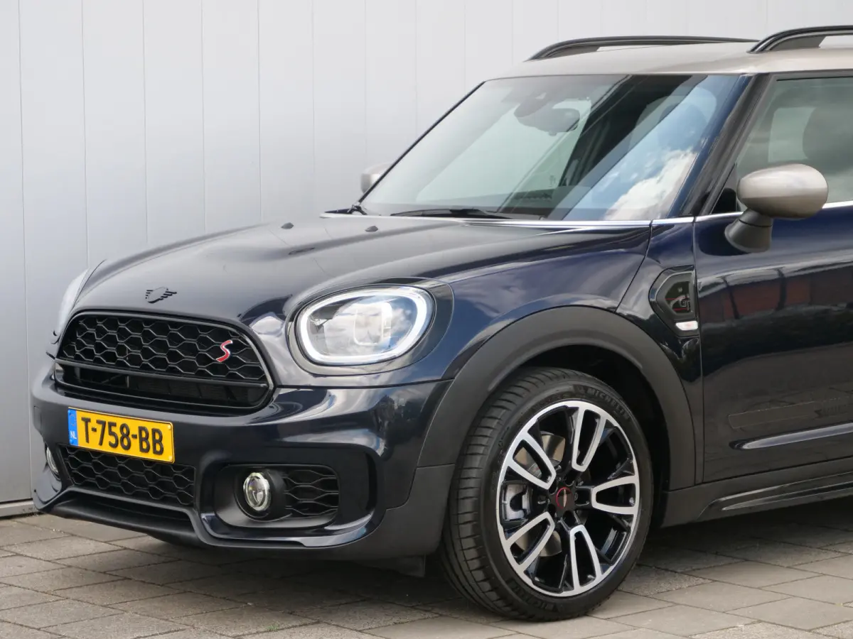 2.0 Cooper S Rockingham GT Edition Headup display / Camera / 19 Inch / Sportstoelen