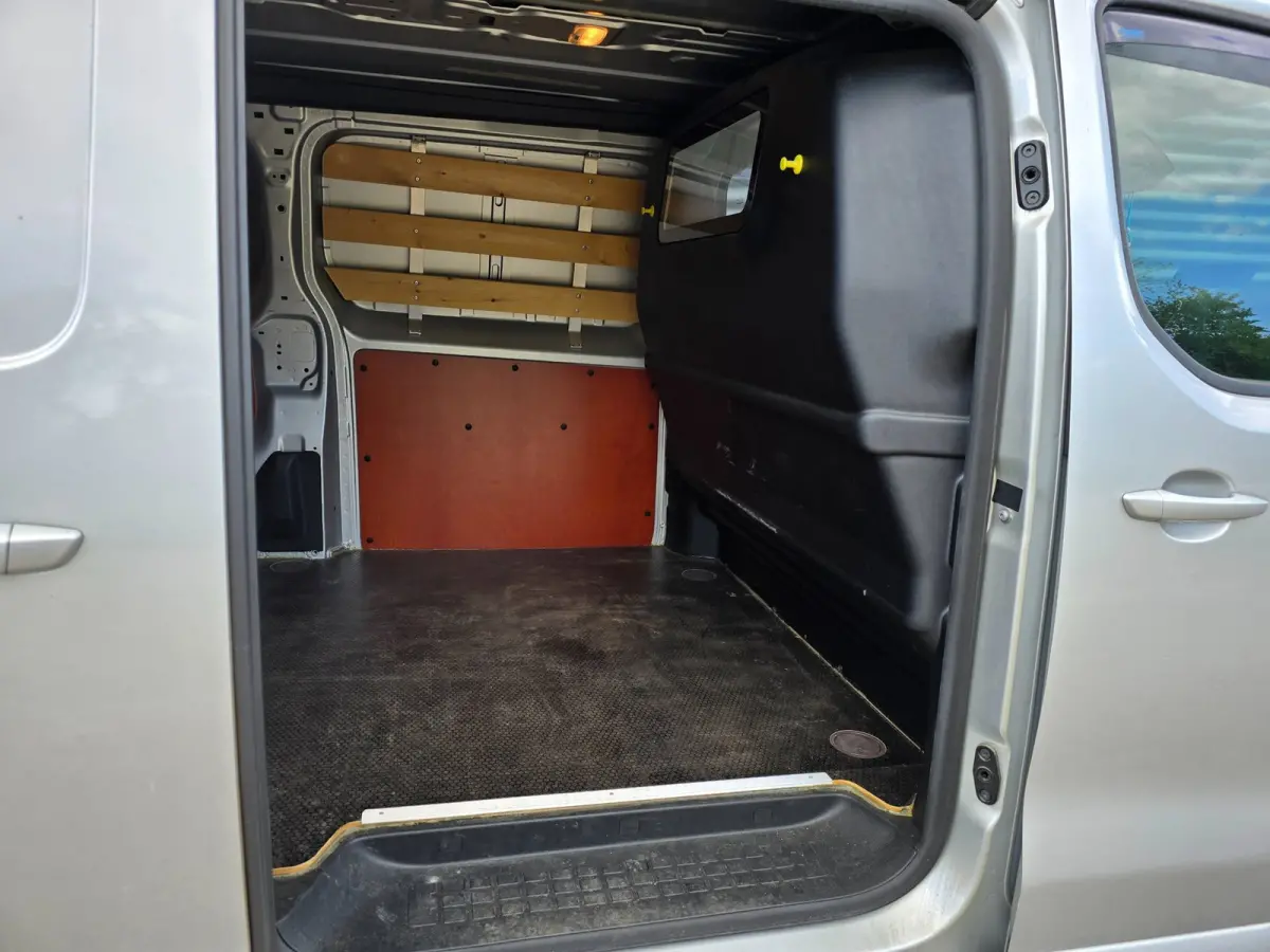 231L 2.0 BlueHDI 120 Lange uitvoering! Nap/Airco/Camera/Top auto