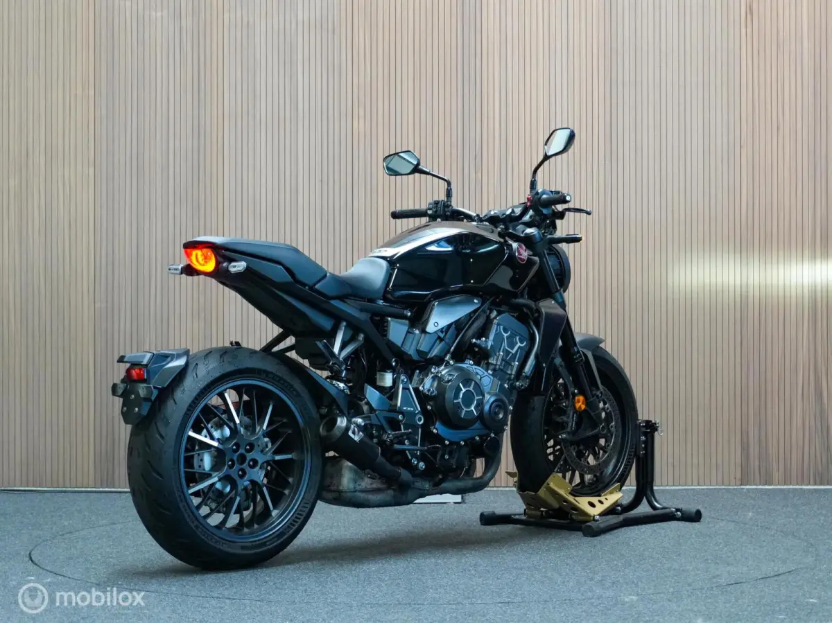 Black Edition