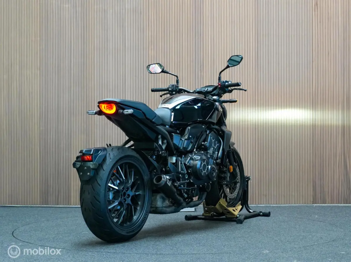 Black Edition