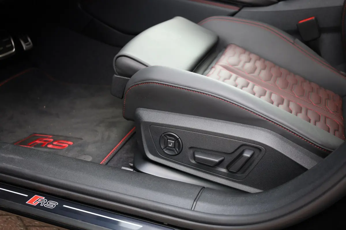 Limousine RS 5 quattro |Keramische |Massage |Stoelkoeling/verwarming |B&O