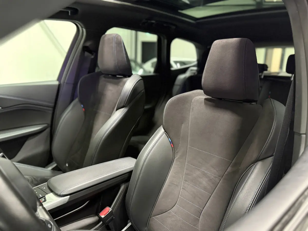 BMW sDrive20i M Sport Pano Sportstoelen ACC Trekhaak Navi LED Camera Carplay