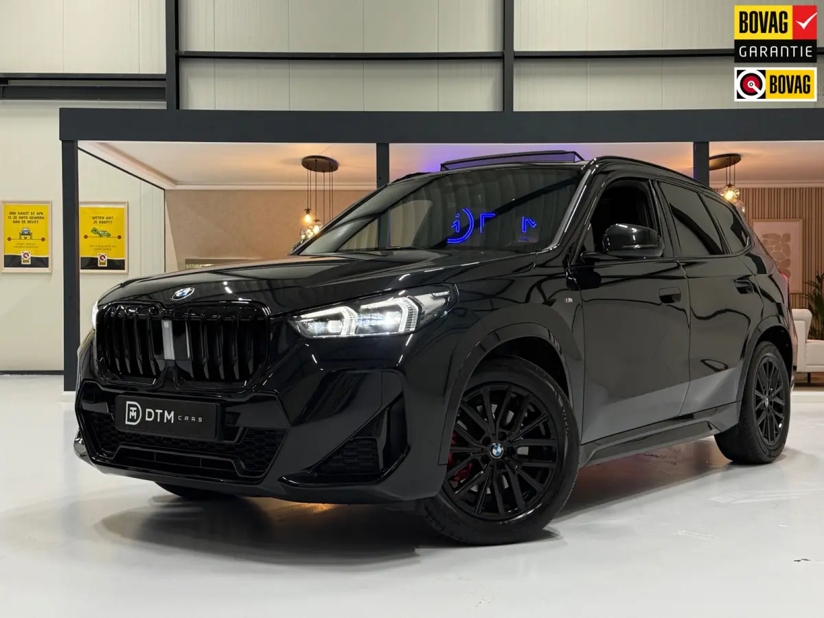 BMW sDrive20i M Sport Pano Sportstoelen ACC Trekhaak Navi LED Camera Carplay