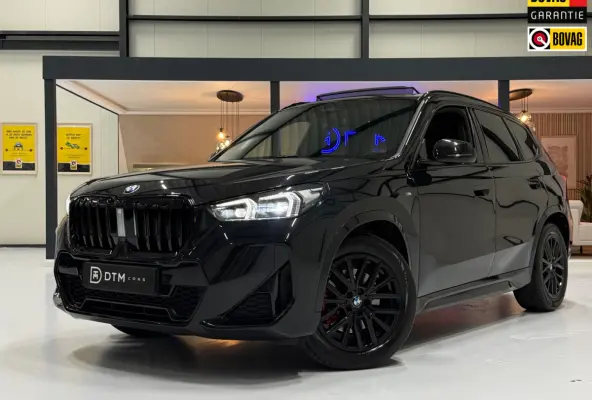 BMW sDrive20i M Sport Pano Sportstoelen ACC Trekhaak Navi LED Camera Carplay