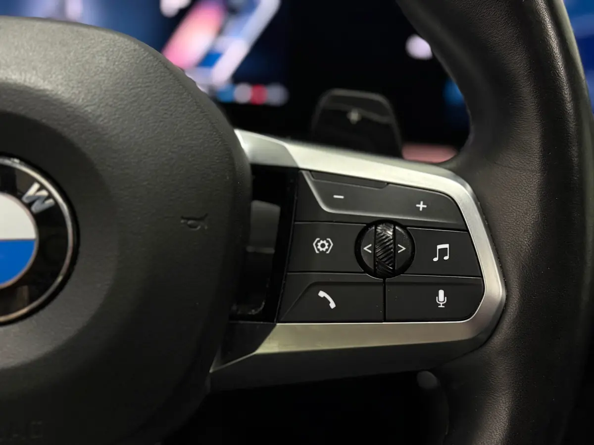 BMW sDrive20i M Sport Pano Sportstoelen ACC Trekhaak Navi LED Camera Carplay
