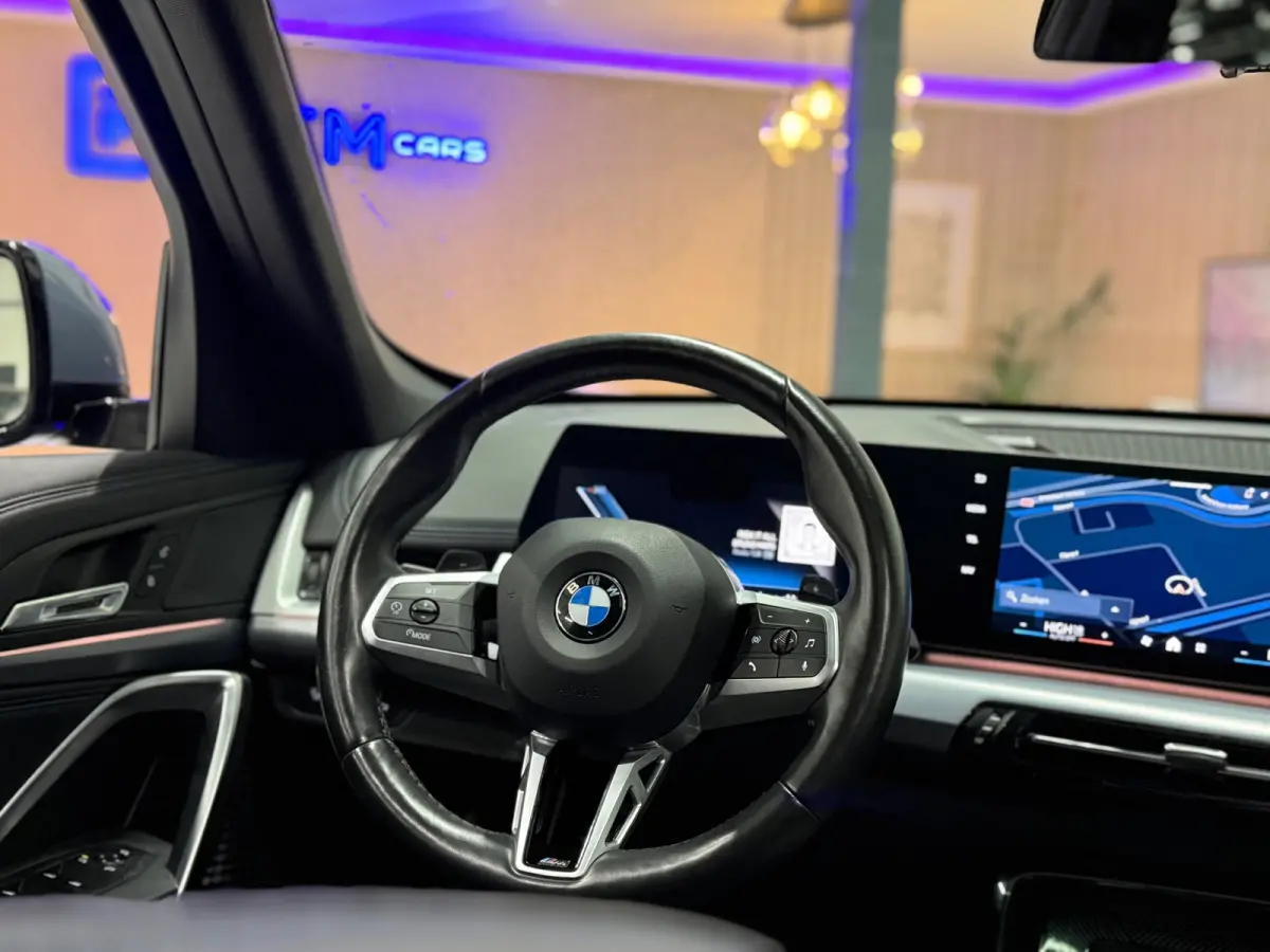 BMW sDrive20i M Sport Pano Sportstoelen ACC Trekhaak Navi LED Camera Carplay