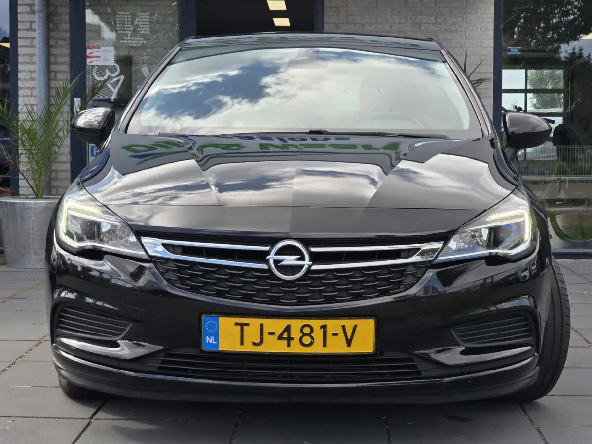 1.0 Business+ – NAP – Navigatie – Cruise – Airco – Parkeersensoren
