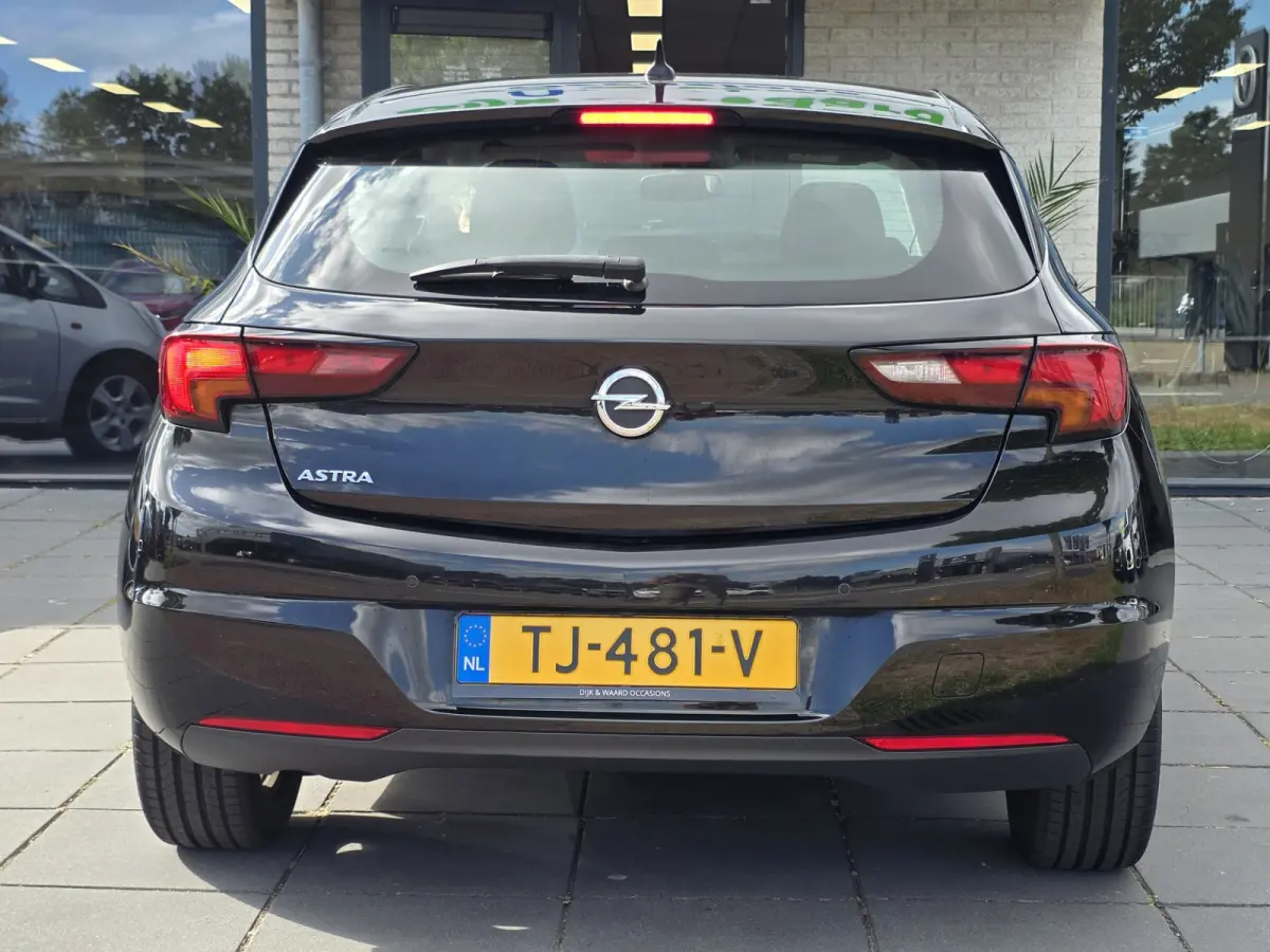1.0 Business+ – NAP – Navigatie – Cruise – Airco – Parkeersensoren