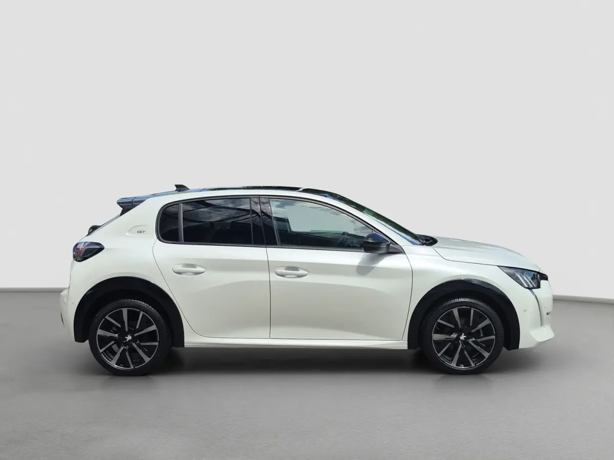 1.2 PureTech GT Pack Panoramadak | Stoelverwarming | Keyless | Full LED | Camera | Full map navigatie | Carplay/android auto |