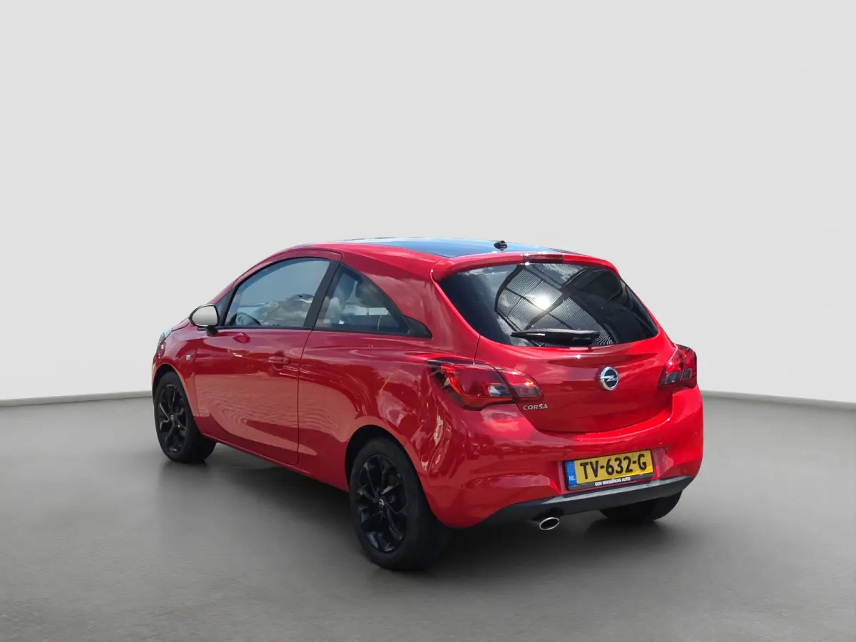 1.4 Cosmo Black pack | Parkeersensoren | Airco | Lage kmstand! |