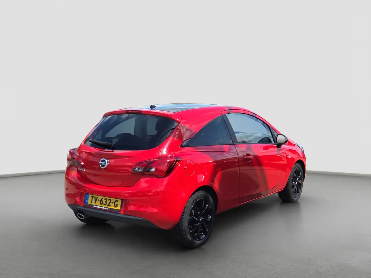 1.4 Cosmo Black pack | Parkeersensoren | Airco | Lage kmstand! |
