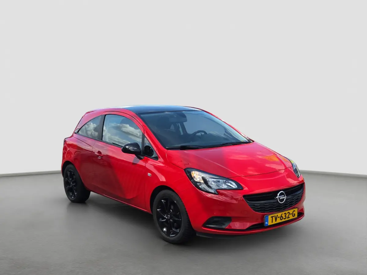 1.4 Cosmo Black pack | Parkeersensoren | Airco | Lage kmstand! |